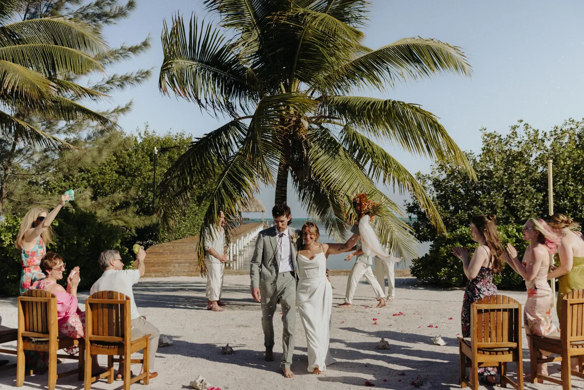 Uncharted Elopements - Thumbnail 8