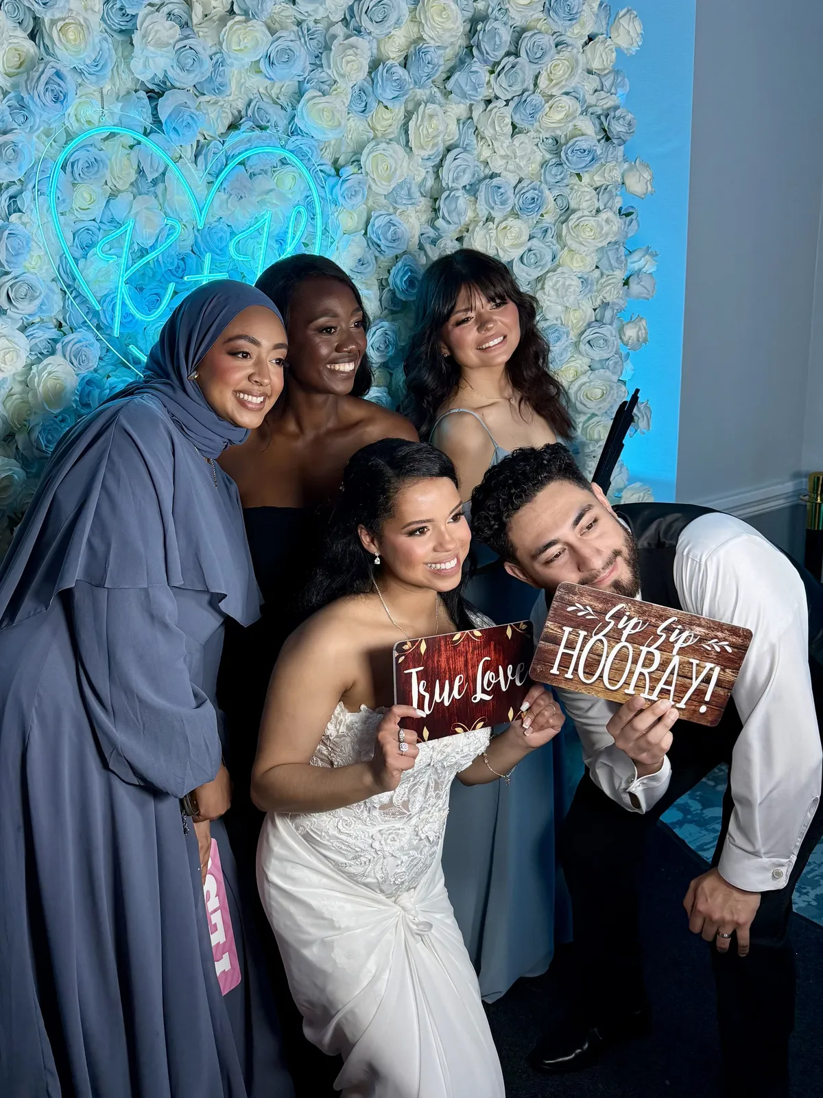 Oh Snap! Photo Booth Studio - Thumbnail 6